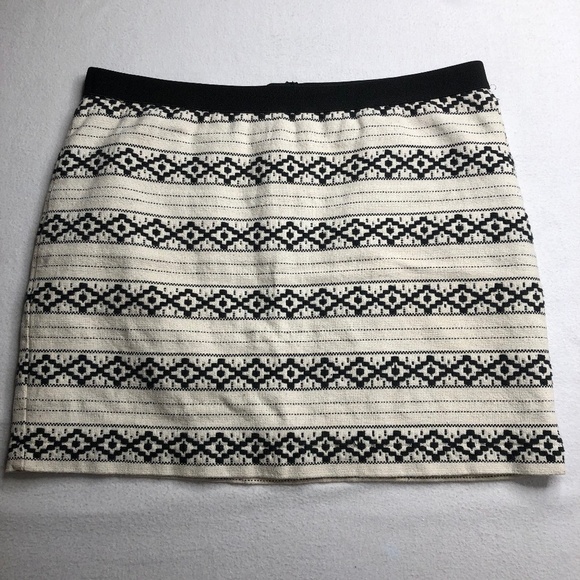 Gap Women's Mini Skirt Geometric Pattern Size 10R‎ - Picture 1 of 9